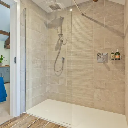 بيت للعطل 1 Bed In Grange-over-sands Oc-78659 كارتميل